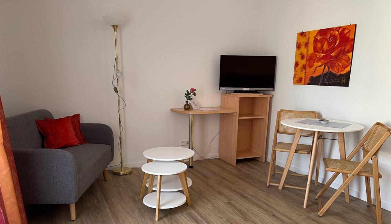 Zum Schwanen Garni Hotel Buggingen ภายนอก รูปภาพ