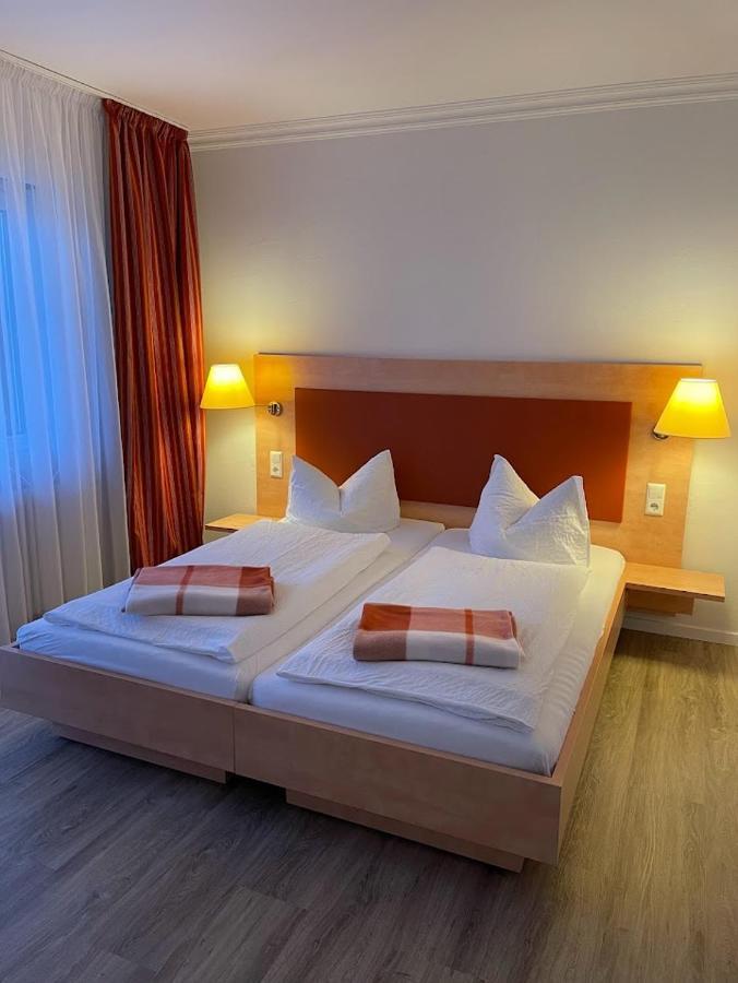 Zum Schwanen Garni Hotel Buggingen ภายนอก รูปภาพ