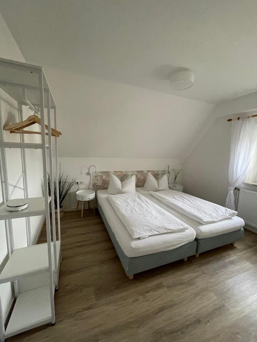Zum Schwanen Garni Hotel Buggingen ภายนอก รูปภาพ